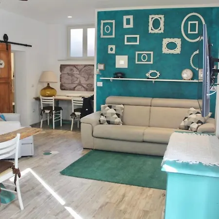 House With Air Conditioning And Outdoor Private Area In